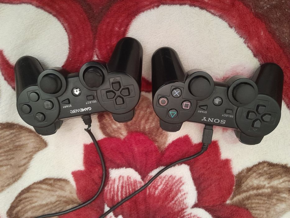 Vând PS 3 folosit putin