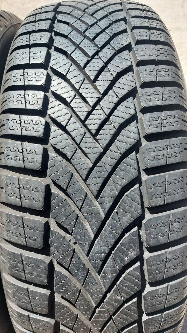 Зимни гуми 215/60/16 Falken Eurowinter 4 броя