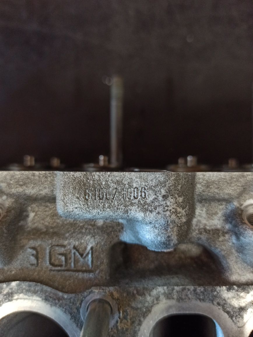 Цилиндрова глава OPEL- 55571949