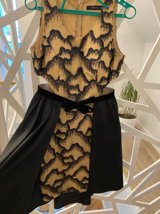 Rochie neagră ocazie