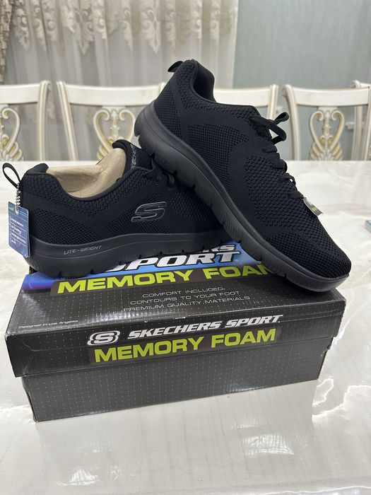 Новые кроссовки sketchers