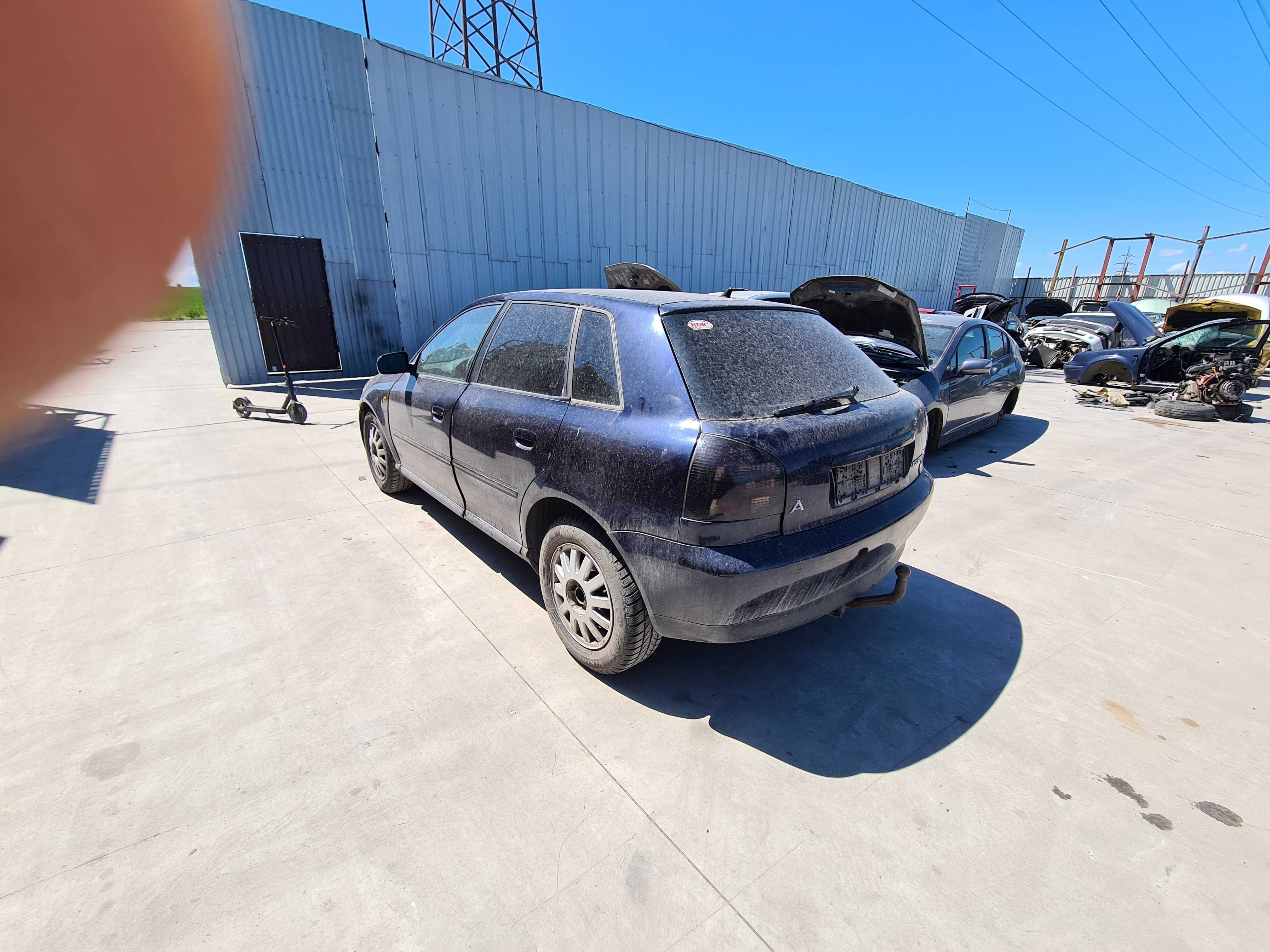 Dezmembrez audi a3