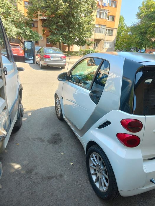 Vând Smart fortwoo MHD 1.0 benzina