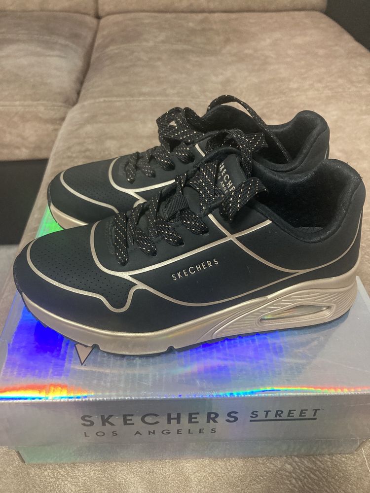 Adidasi Skechers copii marimea 33
