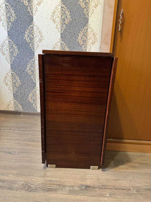 Стол книжка или стол бабочка