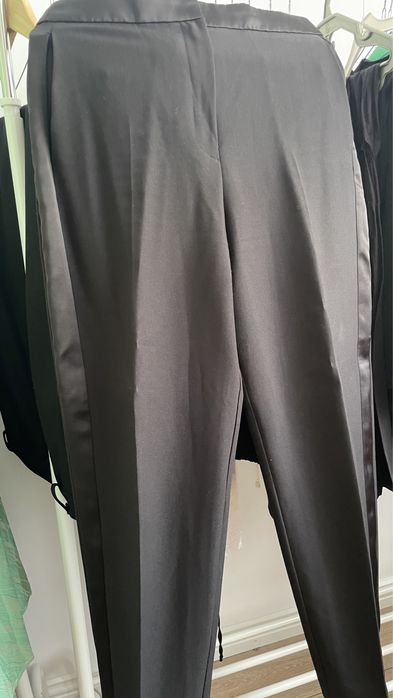 Pantaloni costum Mango