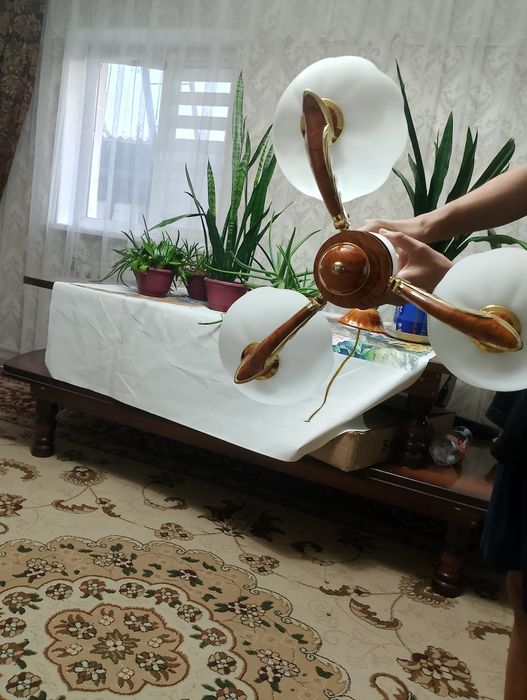 Продам люстру за 6000 тысяч
