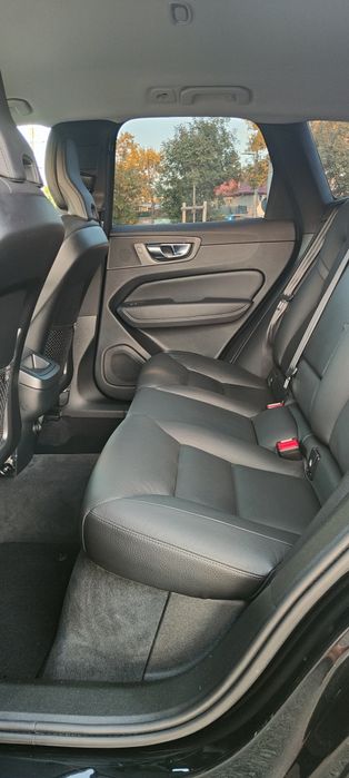 Volvo XC60//2019.11//2.0 Diesel 197cp//Mild Hybrid//FullPiele //AWD