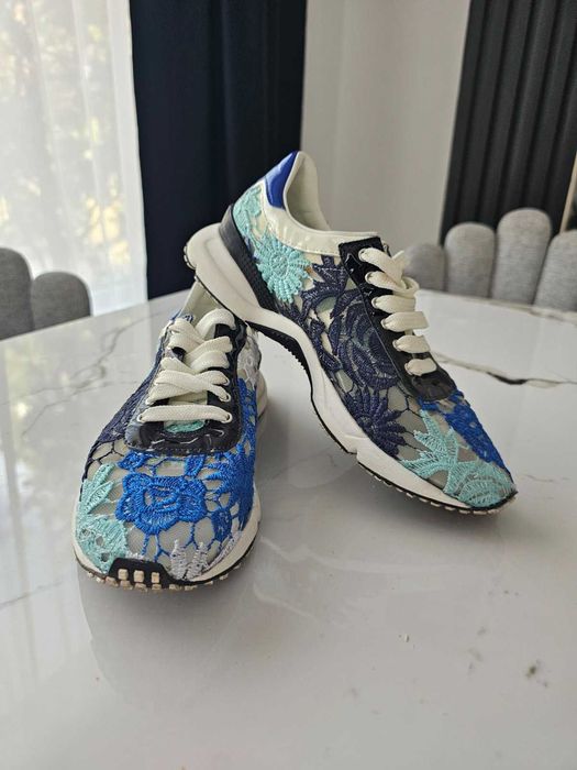 Маратонки Casadei 38 номер