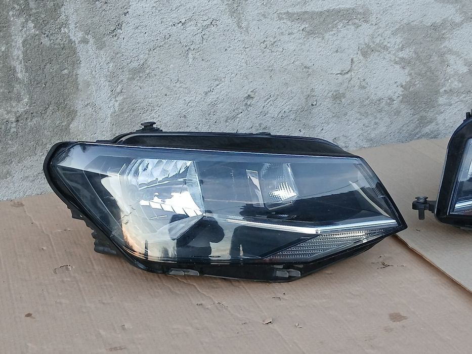 Far Faruri set Europa Vw Touran Caddy 2010 2011 2012 2013 Facelift