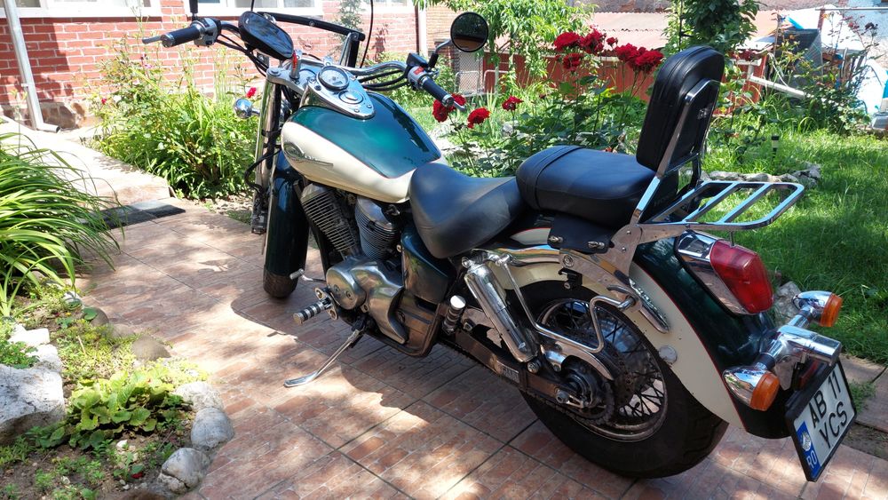 Vând Honda Shadow 750 American Edition