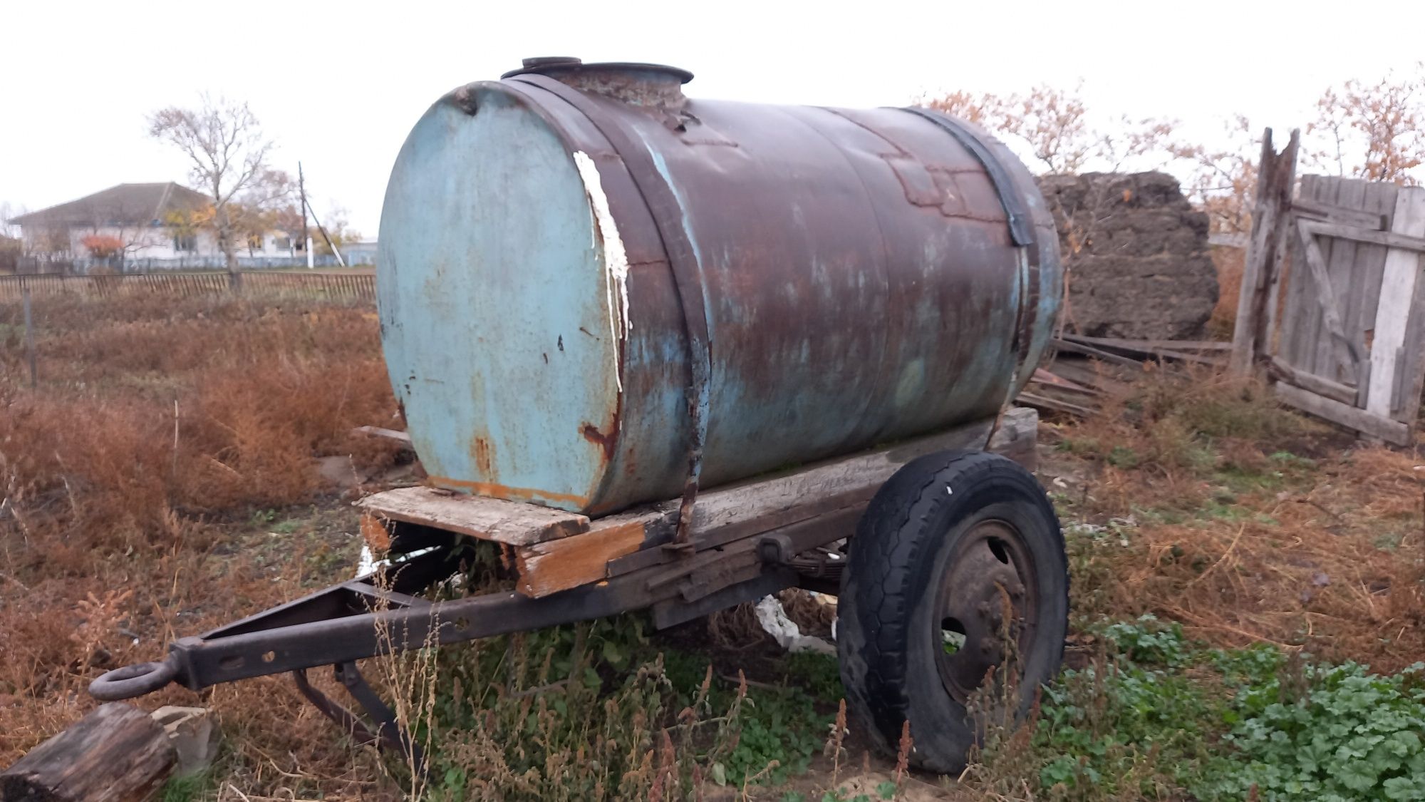 Продам бочку под воду.