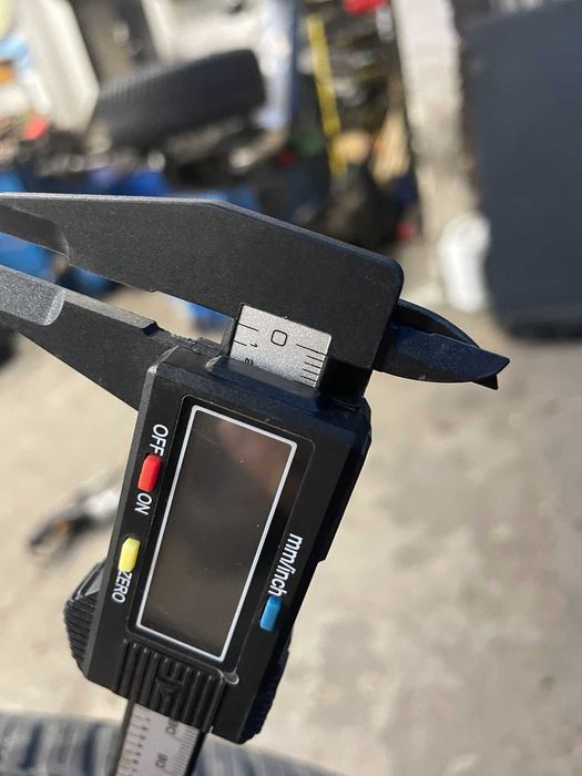 Продавам MIchelin crossclimate 2 всесезонни гуми 235/45/18 Dot 2023 5m