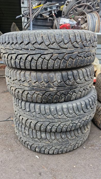 Шины резина шипованная 185/65 R 15 Nokian