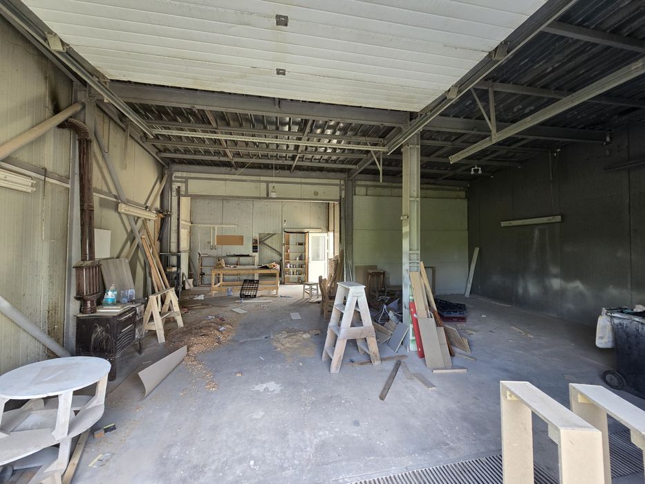 Inchiriez hala clădire birouri 300mp Iași Dancu