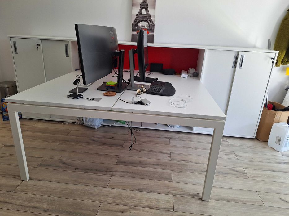 BIROU SHAREDESK EPBDD 160
(320X160X110H)
2 blaturi masă