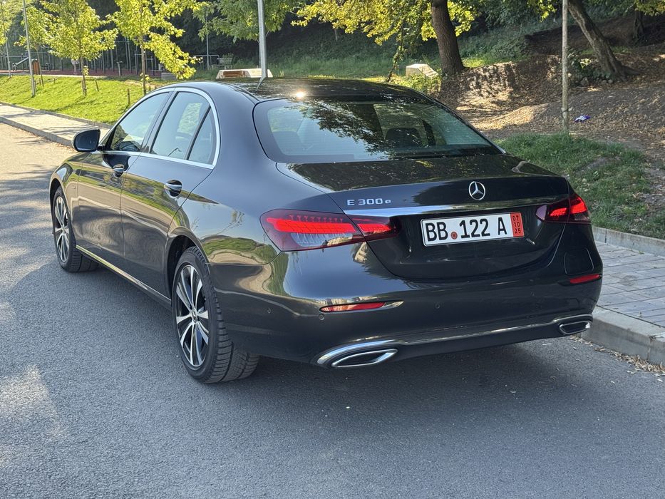 Mercedes E 300 e Plug-In Hybrid Avantgarde An 2021, Benzina + Electric