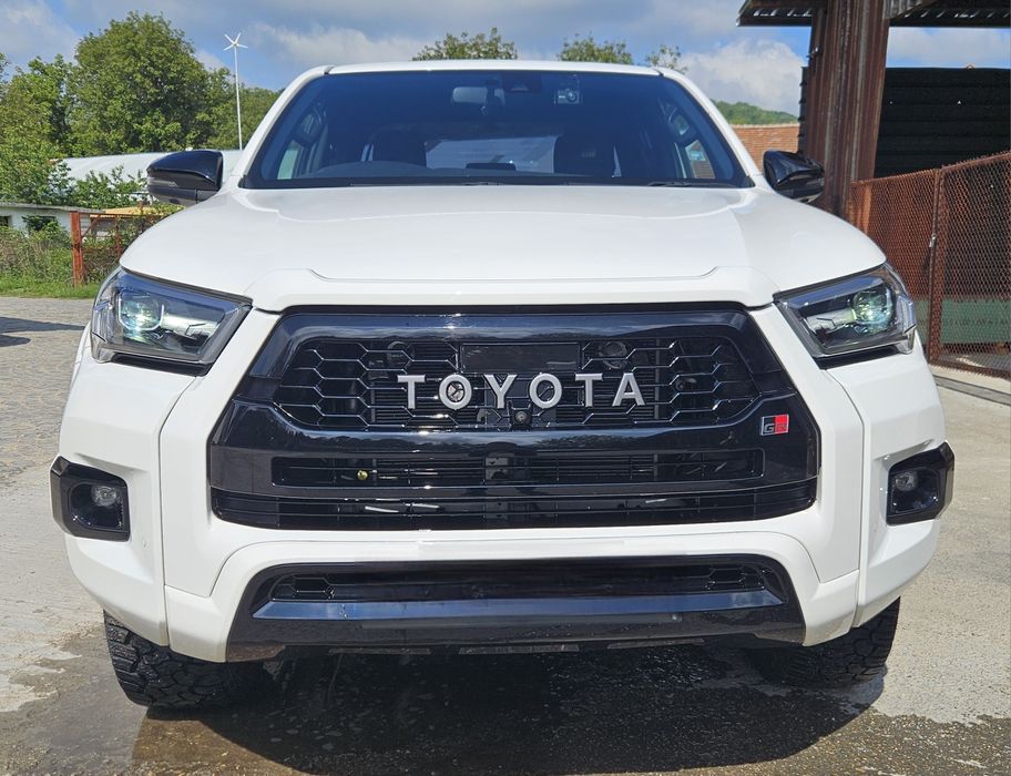 Toyota Hilux VIII 2.4d 150к.с. GR На части