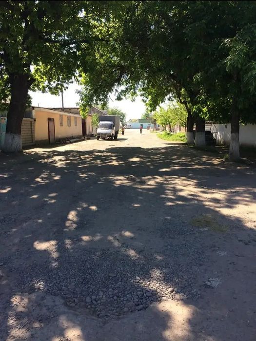 Uchastka sotiladi Toshoul .  Продаёт участок 6.5 соток .. Документы го