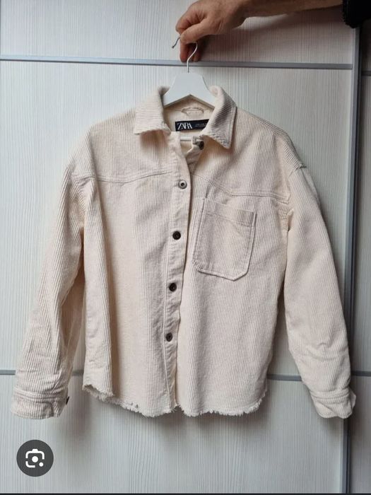 Яке Zara  джинсово.