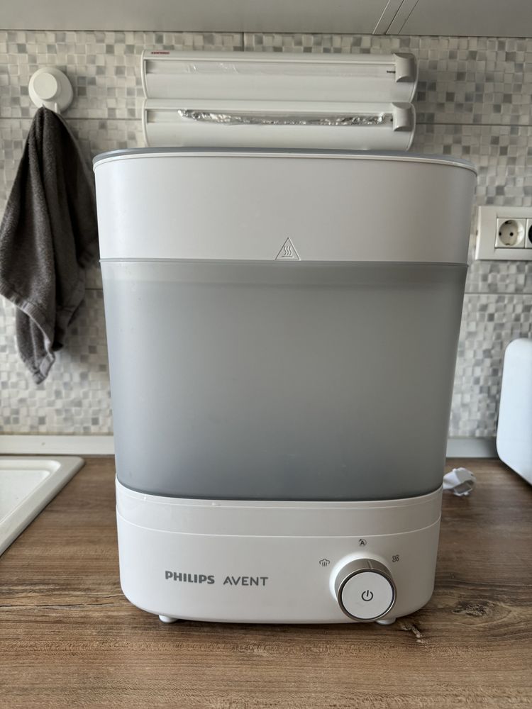 Vand sterilizator biberoane cu functie de uscare, Philips Avent