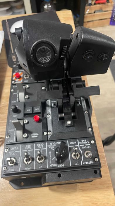 WinWing Orion 2 + NavyAce – професионален джойстик сет за симулатори