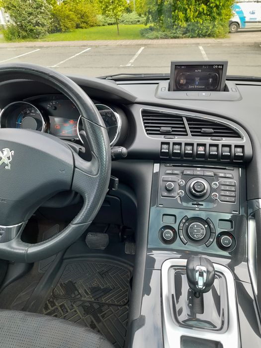 Peugeot 3008  hybrid