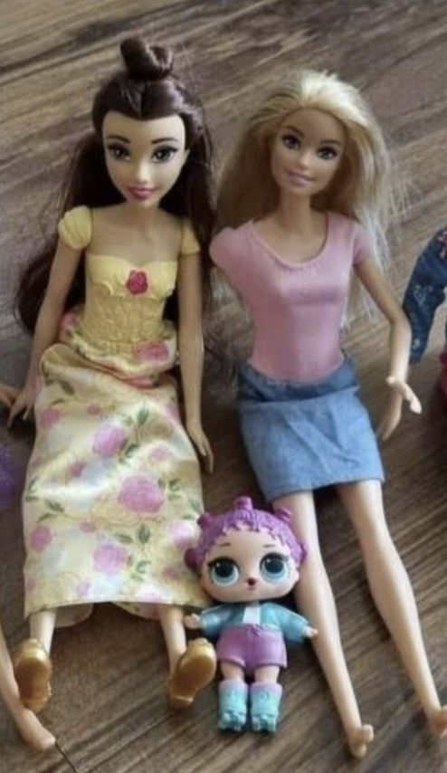 Lot papusi - Barbie, Belle, LOL