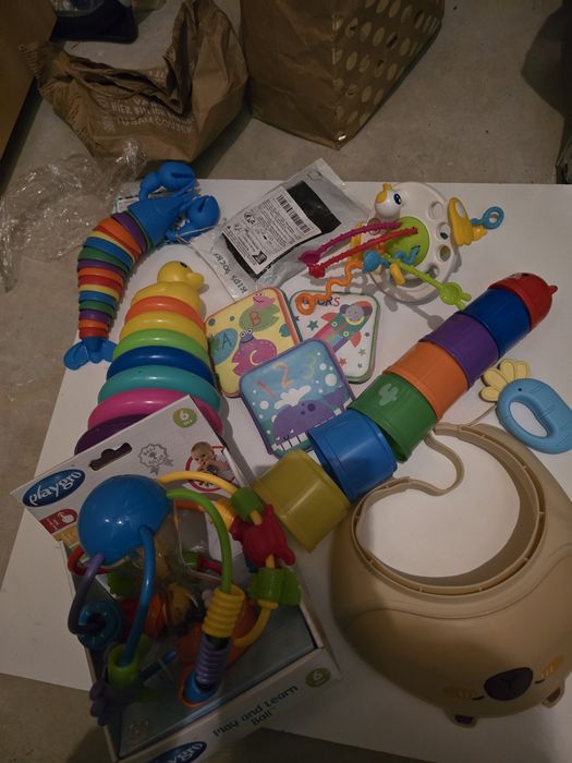 Лот от играчки монтесори