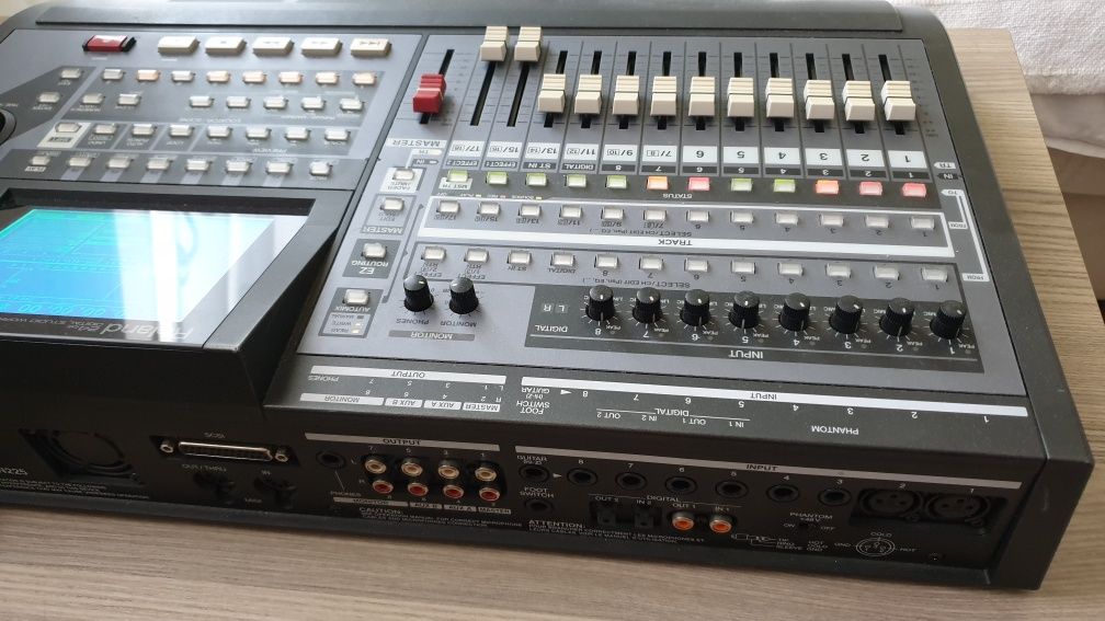 Mixer multitrack recorder Roland VS-1880