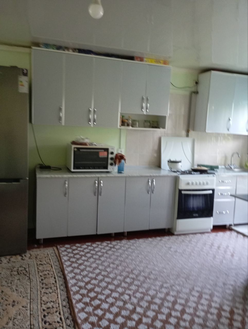 Srochno Umid posyolkada hovli sotiladi