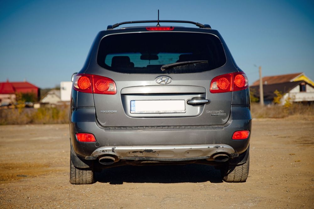 Vând Hyundai  Santa   Fe
