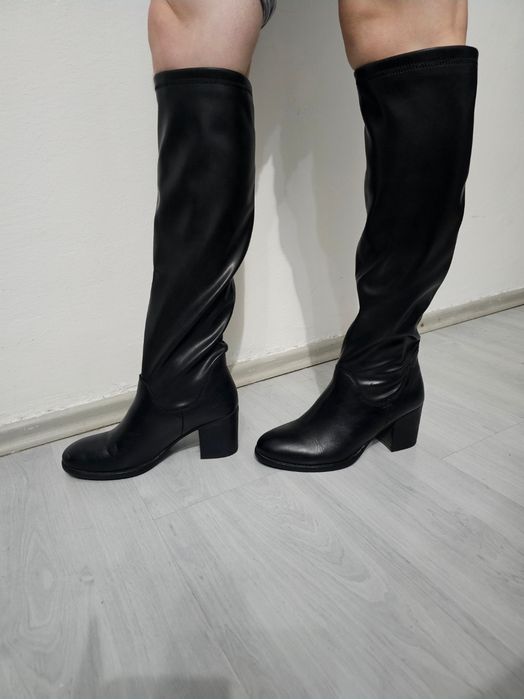 Cizme înalte din piele marime 38