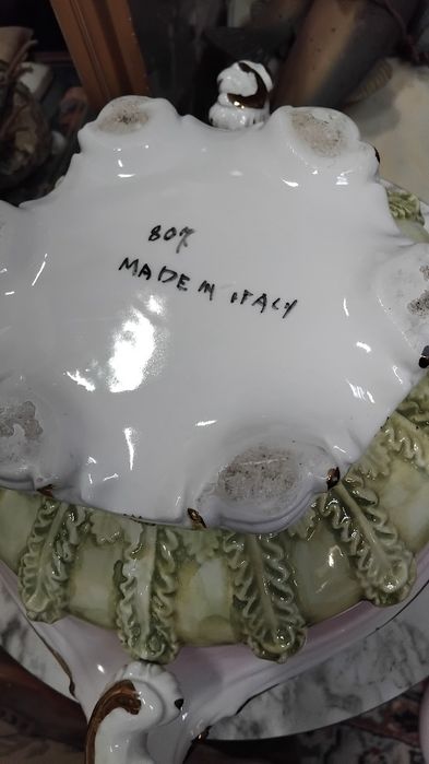 Старинен италиански порцеланов супник!
