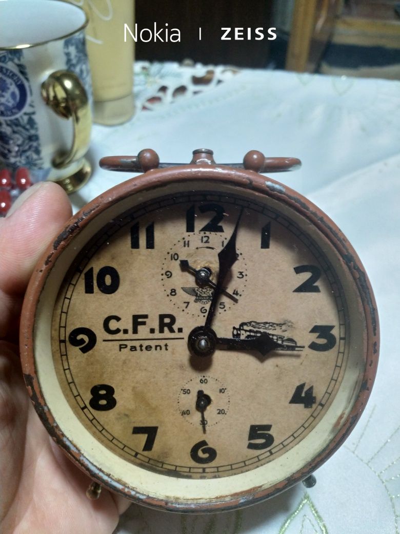 Ceas CFR de masa .