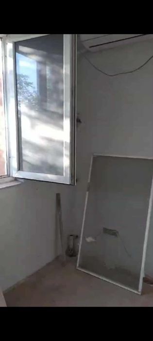 Vând apartament in lexandria l