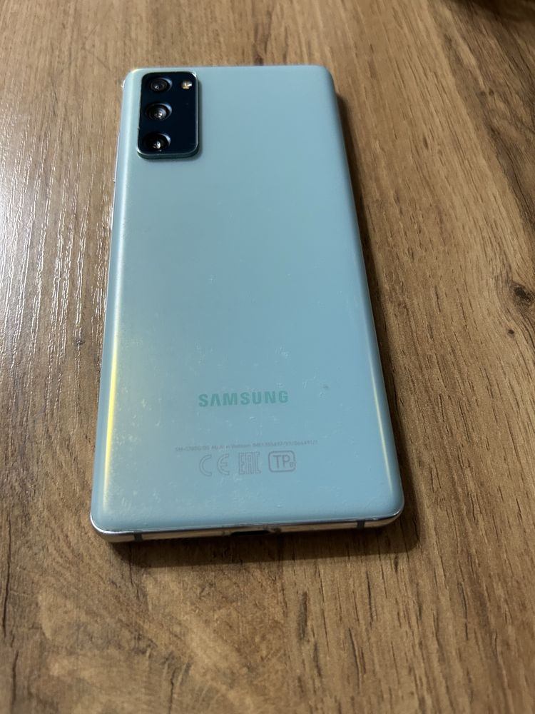 Samsung S 20 fe, в отличном состоянии