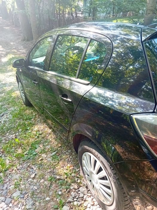 Opel astra h  berlina