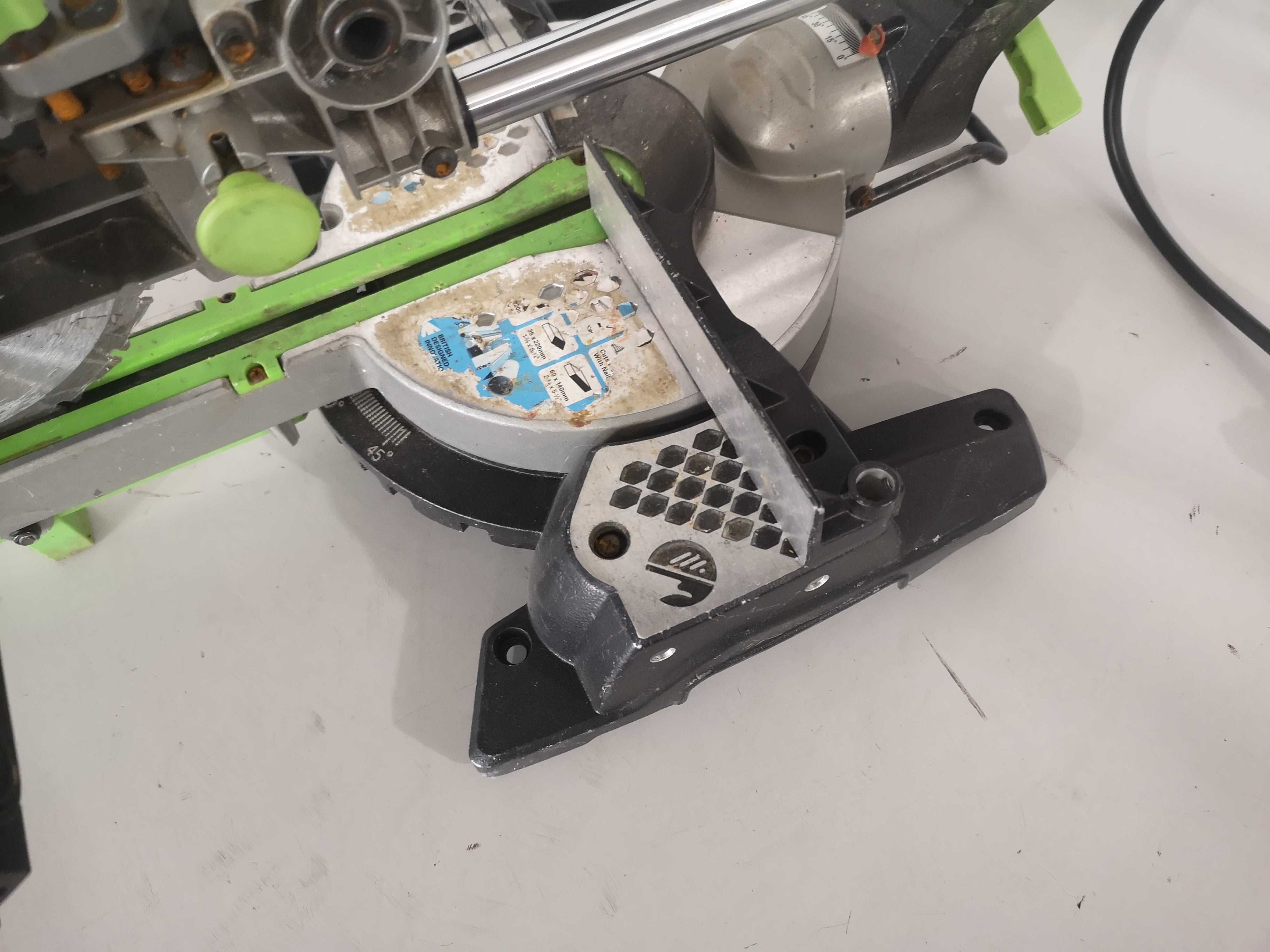 Циркуляр пендула - EVOLUTION 1500W / 210mm