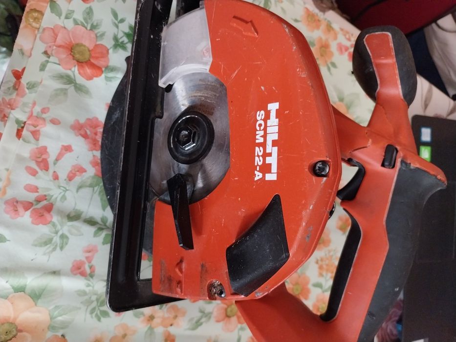 Circular hilti cu carcasa crapata
