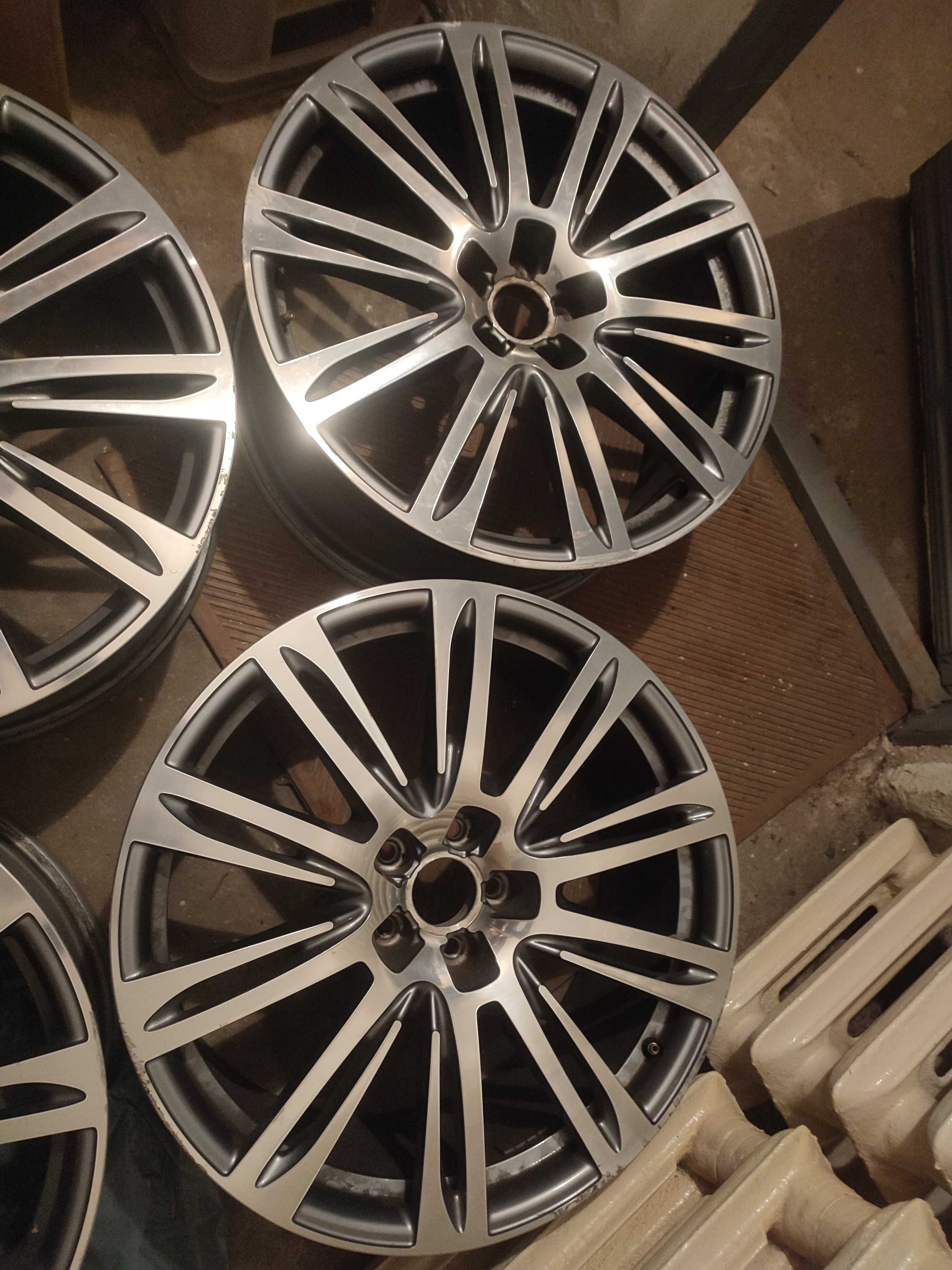 Audi A8 20ки 5х112