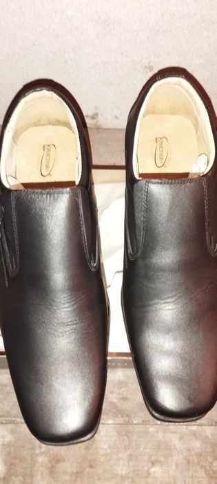 Боти от естествена кожа