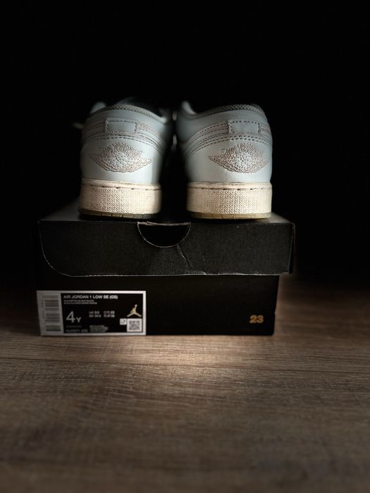 Aır jordan 1 low Pantofi foarte comozi, puțin folosiți.