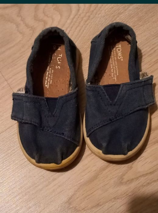 Toms tenisi bebe mărime 19.5