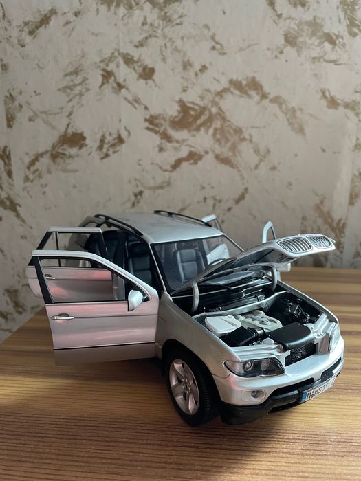 BMW X5, BMW 7 Series Kyosho Мащаб 1:18 Модели от метал