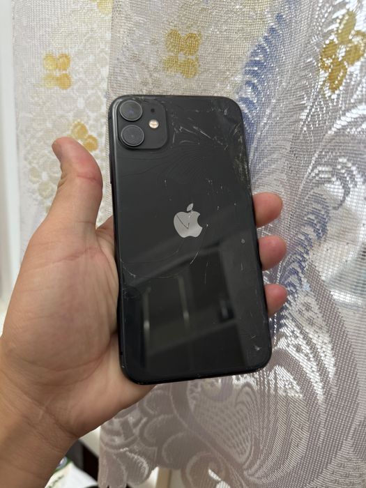 ПРОДАМ айфон 11 .