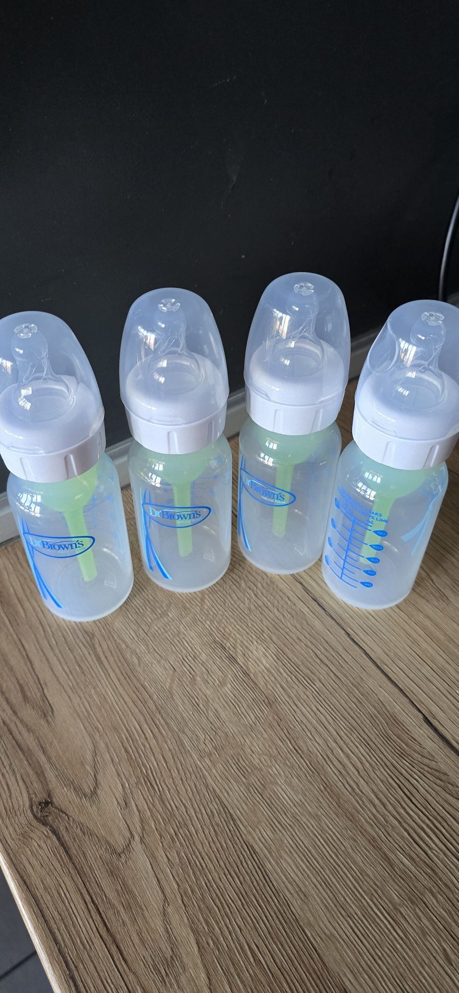 Medela Solo електрическа помпа за кърма в гаранция + подарък