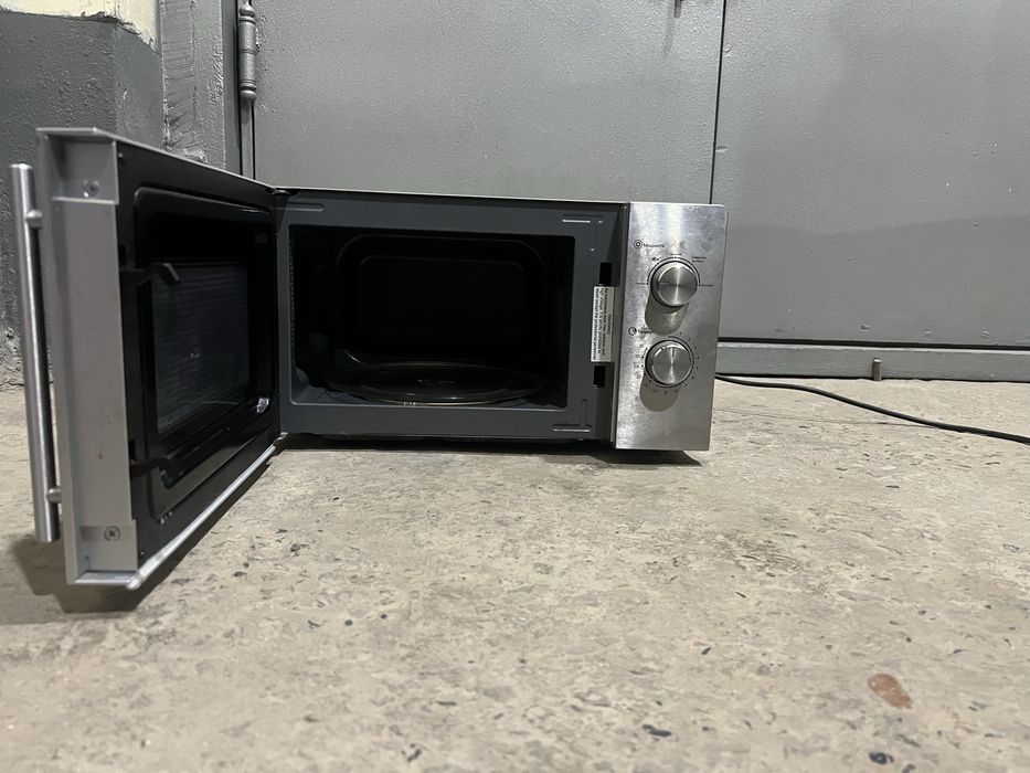 Mikravalnovka yengi olingan 3 oy ishlatilgan holati ideal narxi 550 mi