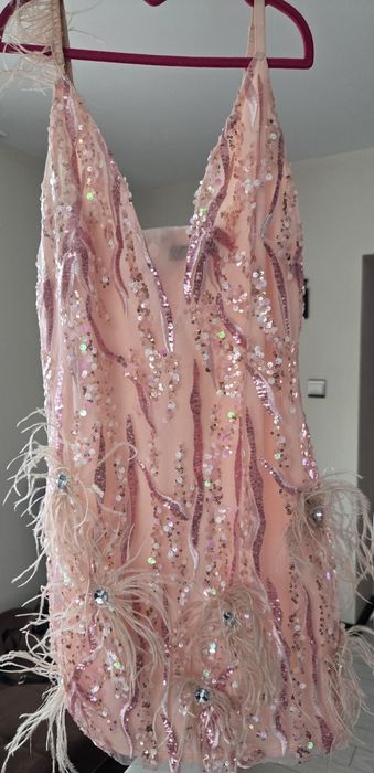 Елегантна розова рокля