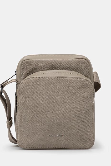 Барсетка Calvin Klein бежевая, монограммная